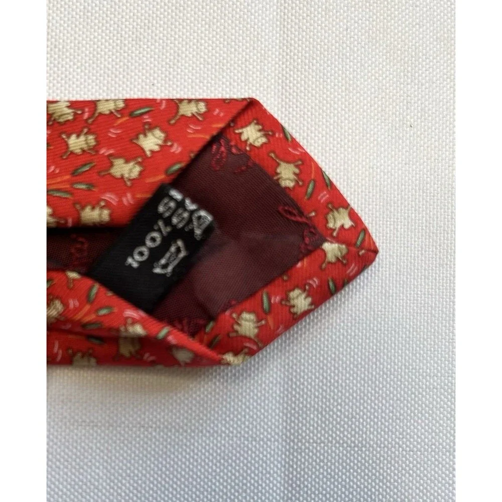 Salvatore Ferragamo Men's 100% Silk Tie Frogs with Willows Red